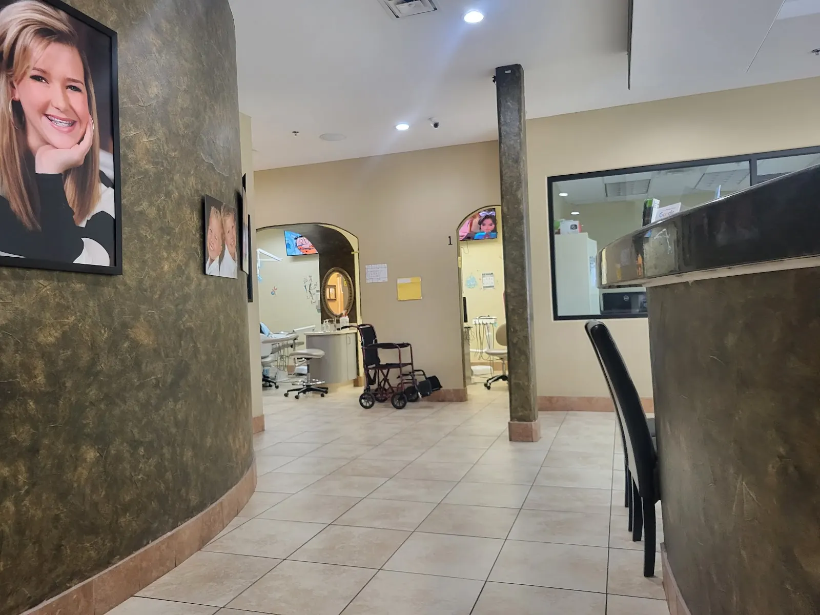 Foto 4 de la oficina Smiley Dental en Arlington
