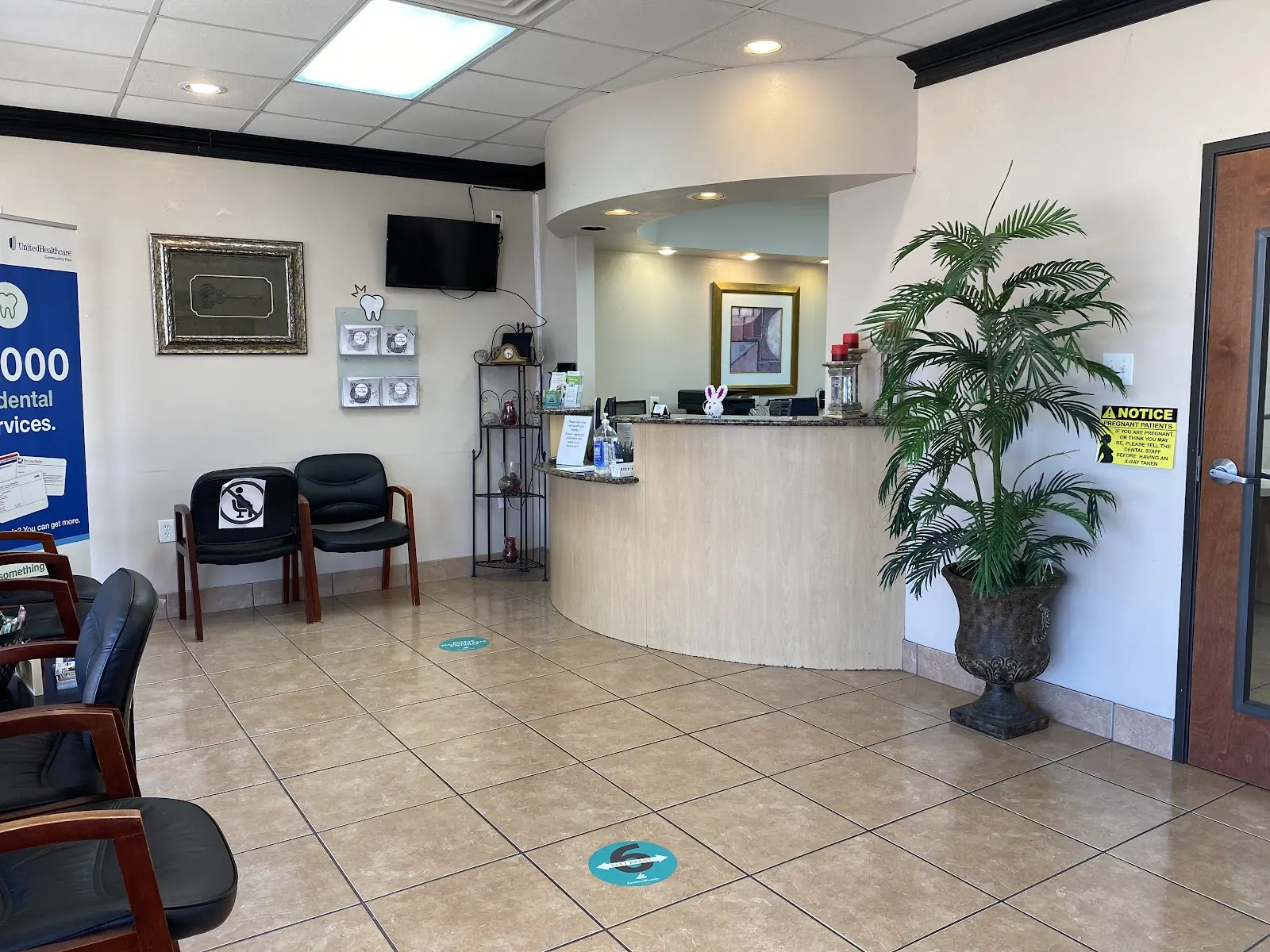 Foto 2 de la oficina Smiley Dental en McCart Fort Worth