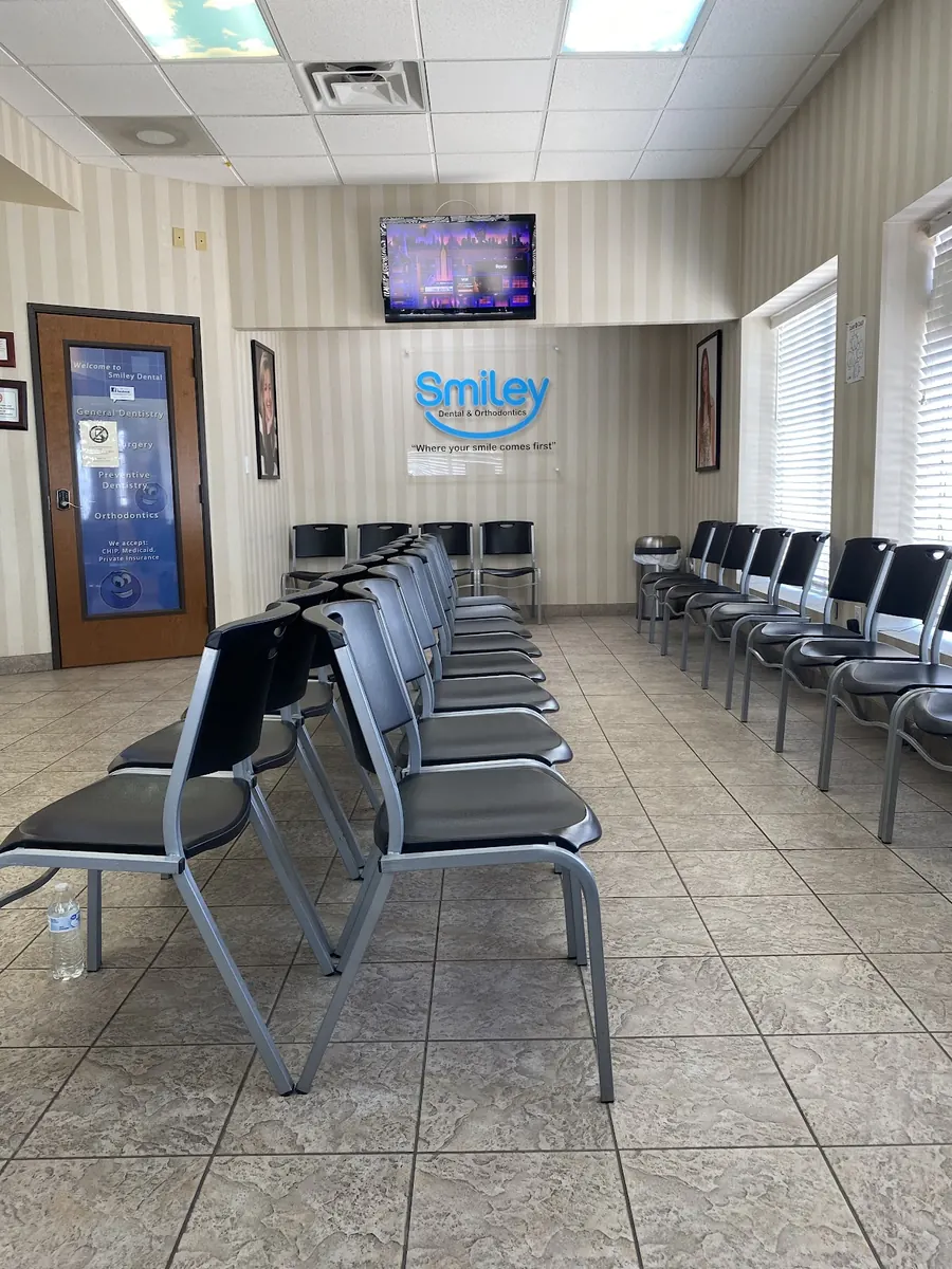 Walnut Garland Smiley Dental office photo 2